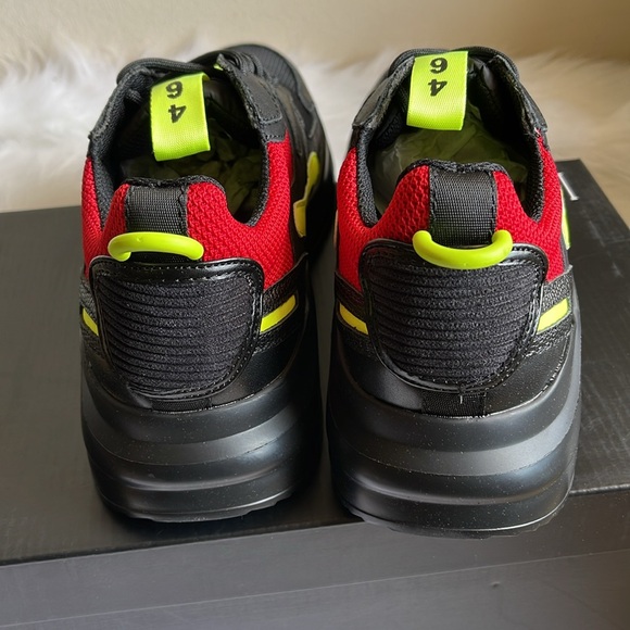 INC International Concepts Men’s RAVEN Black/ Red Multi Sneakers Size 10.5M. NEW - Picture 5 of 7